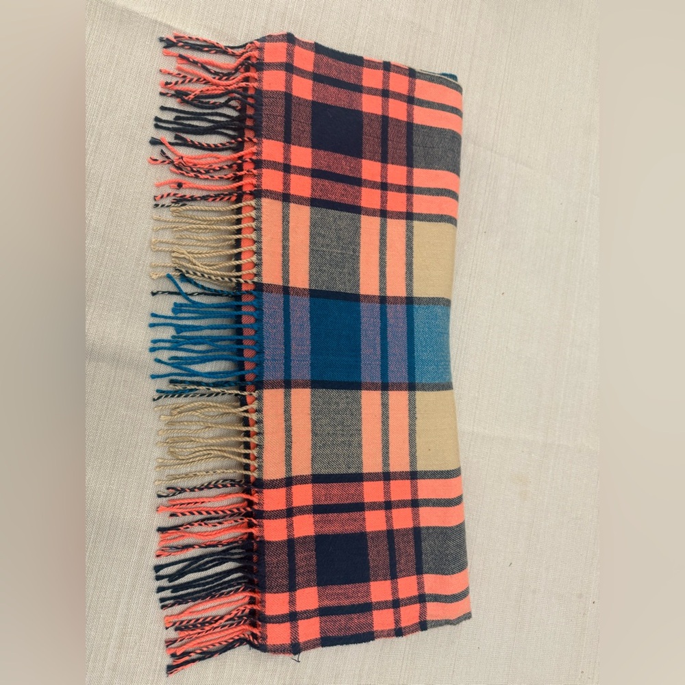 Gap Plaid Scarf Pink and Blue with Fringe - Picture 3 of 4